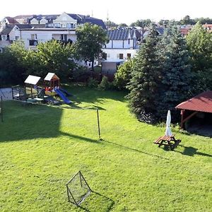 Pokój z łóżkiem king-size